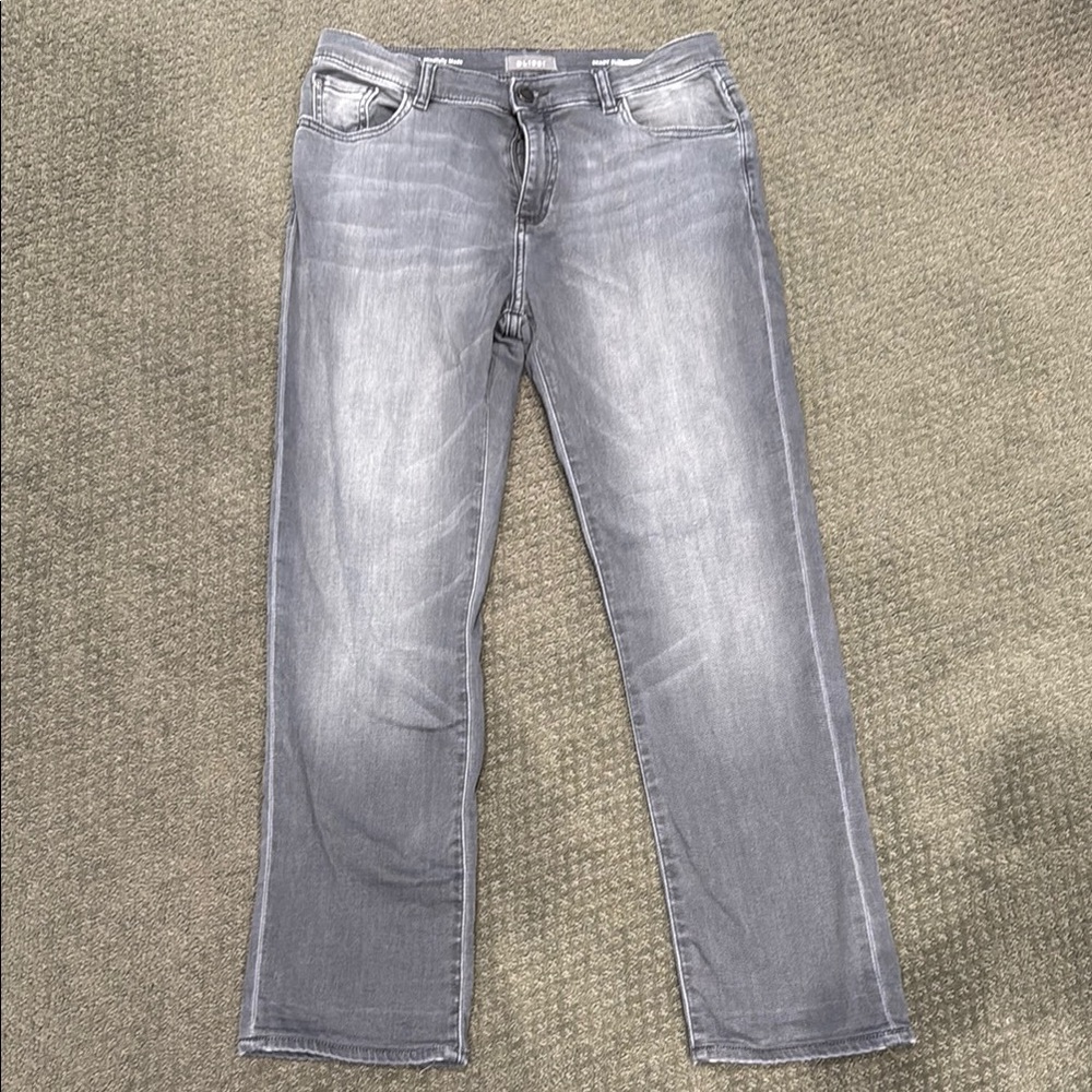 EUC Men's or Teen DL 1961 Gray Jeans